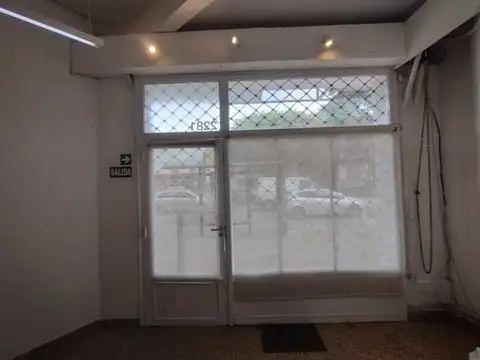 Avenida Álvarez Thomas 2200, Piso 0