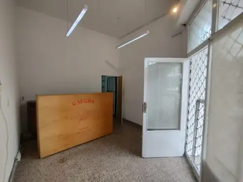 Avenida Álvarez Thomas 2200, Piso 0
