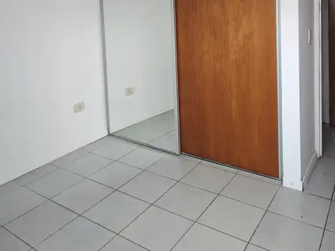 Departamento en Alquiler en Refinerías, $ 480.000
