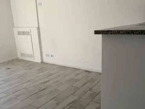 Juramento 1400, Piso 7