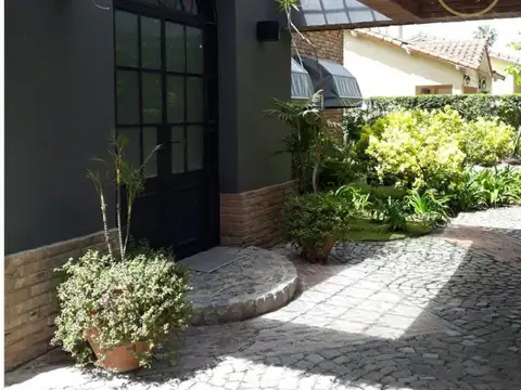 Casa en Alquiler de 4 dormitorios