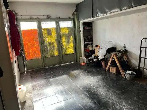 Casa y 4 departamentos a reciclar -Ideal Inversores!  - Santa María de Oro al 200- Barrio Refin...