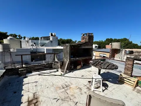 Casa y 4 departamentos a reciclar -Ideal Inversores!  - Santa María de Oro al 200- Barrio Refin...