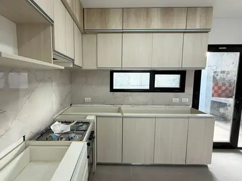 Casa en Venta en Neuquén, USD 185.000