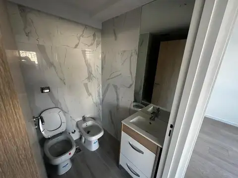 VENTA - 2 AMBIENTES DIVISIBLES  - ALMAGRO