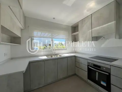 Townhouse en alquiler sin muebles en La Calesa - Pilara - URDAPILLETA PROPIEDADES