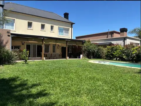 Casa en Venta de 4 dormitorios