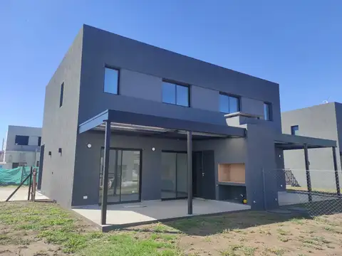 Casa en Alquiler de 3 dormitorios
