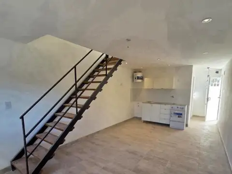 Depto Tipo Casa en Venta de 3 ambientes