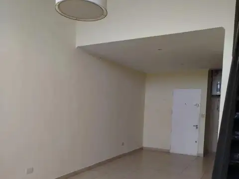 Depto Tipo Casa en Alquiler con 1 cocheras