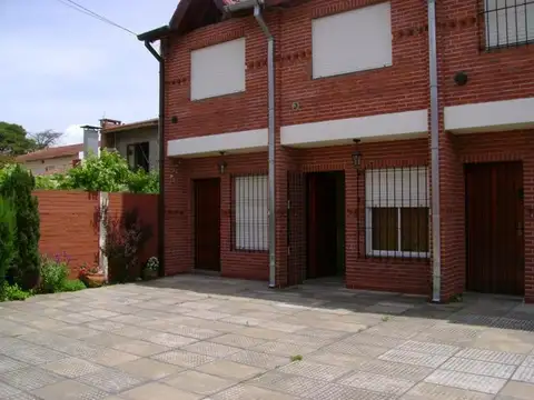 Regio Duplex 4 ambientes Zona Centro - Residencial