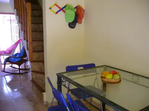 Depto Tipo Casa 4 ambientes con 2 baños