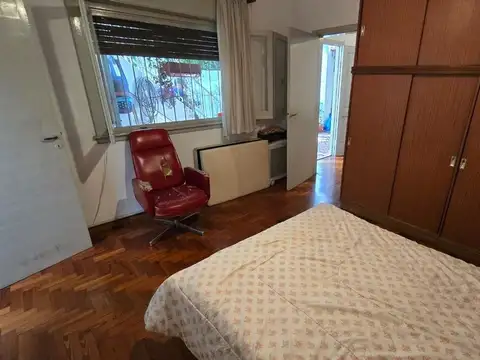 José Evaristo Uriburu 1400