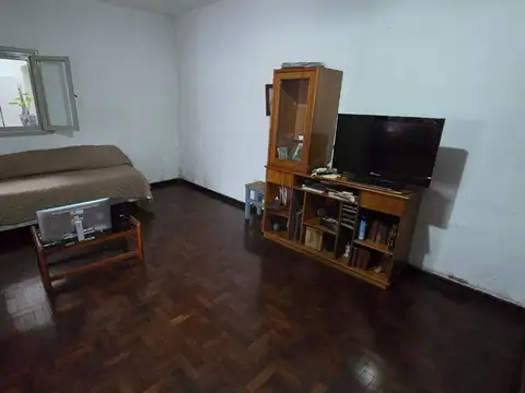 José Evaristo Uriburu 1400