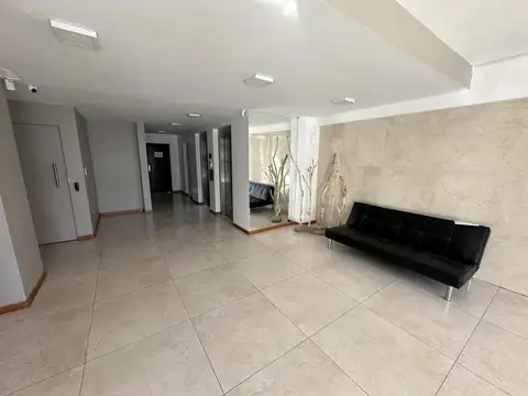 Departamento en Alquiler en Abasto, $ 550.000