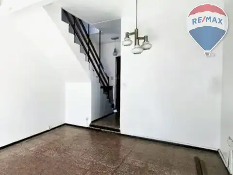 Depto Tipo Casa en Venta en Villa Adelina, USD 120.000