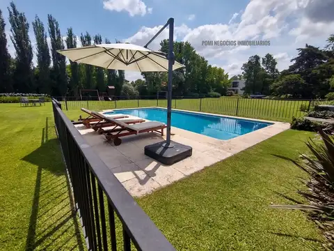 Casa en Venta con 5 cocheras