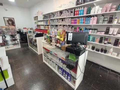 Excelente oportunidad de Perfumeria en Villa Pueyrredon.