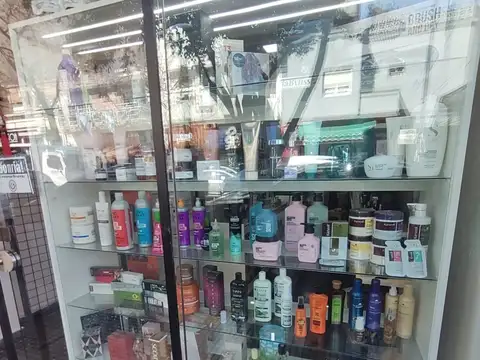 Excelente oportunidad de Perfumeria en Villa Pueyrredon.
