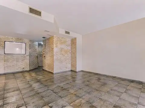 Depto Tipo Casa 4 ambientes con 2 baños