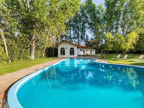 Prestigiosa Casa en Lujan De Cuyo