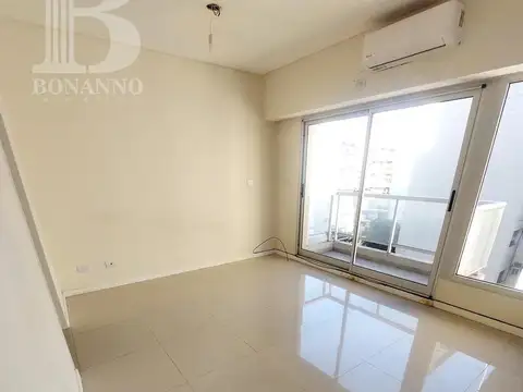 BLANCO ENCALADA AL 3000 - Monoamb con Amenitis