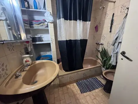 Depto Tipo Casa en Venta con 1 cocheras