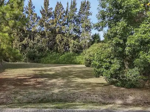 Venta de lote en Barrio Privadado La Codorniz