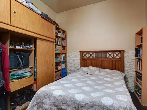 Venta PH 3 ambientes en  Pompeya con Terraza
