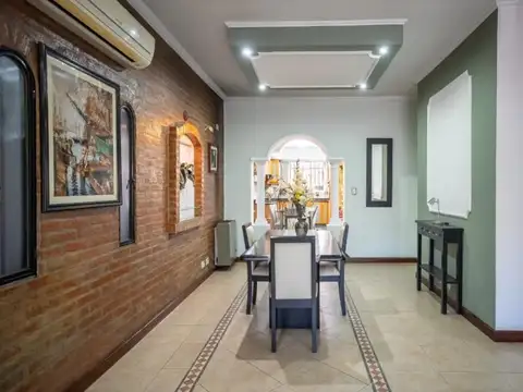 Casa 4 ambientes con 4 baños