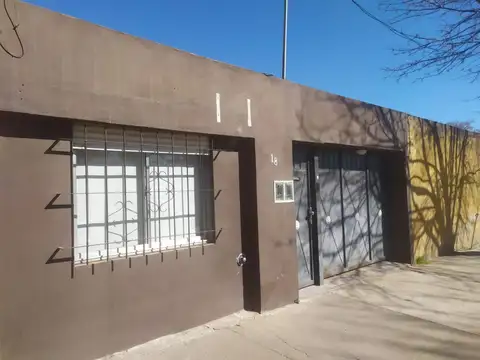 Casa - Venta - Argentina, Lobos - Pila 100