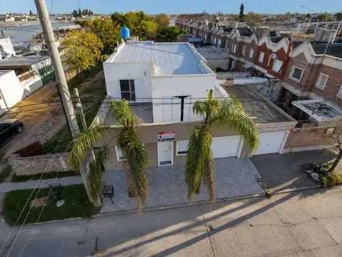 CASA EN VENTA 5 DORMITORIOS SAN NICOLAS