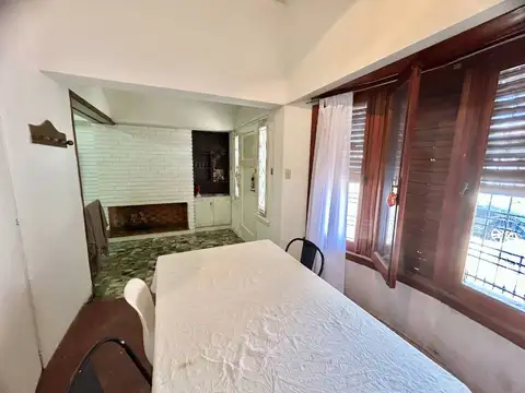 Casa 4 ambientes con 1 baño