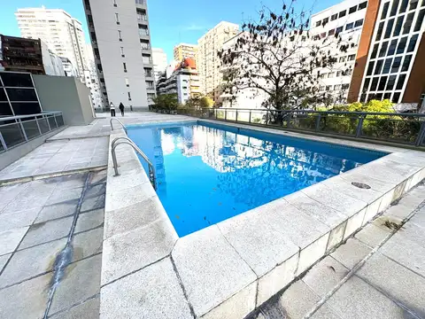 Torre ruggieri, piso alto 3 amb con cochera y gran baulera, luz, piscina, cancha de tenis