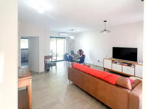 Depto Tipo Casa en Venta de 4 ambientes