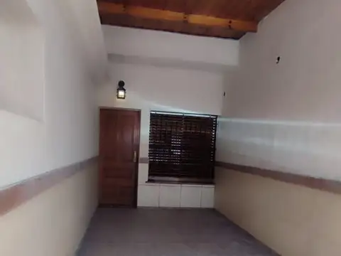 Depto Tipo Casa en Alquiler de 4 ambientes