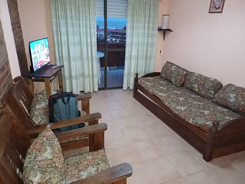 VENDO CON VISTA AL MAR DEPTO. 2 AMB. BALCÓN ESP. / AUTO: V3798