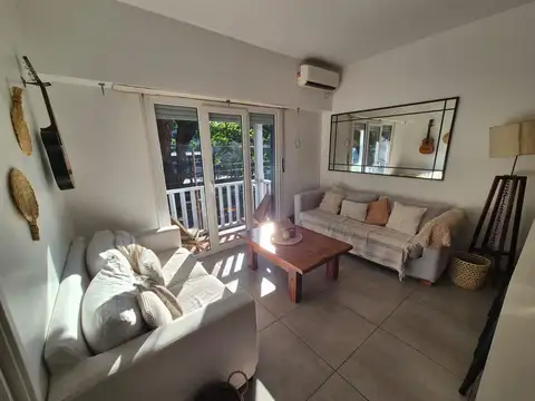 Depto Tipo Casa en Venta de 5 ambientes