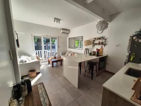 PH - Acassuso 5 ambientes Eduardo Costa 836 Acassuso