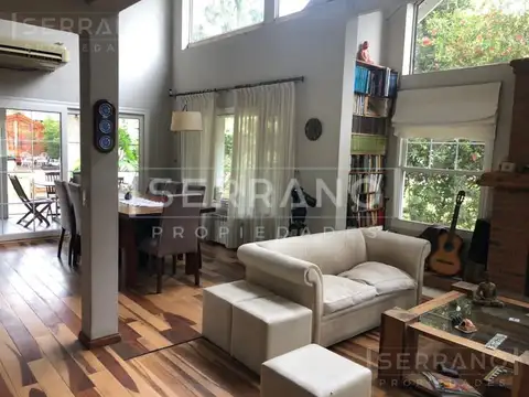 Alquiler Anual casa 4 ambientes con muebles en Fincas del Lago, Escobar.