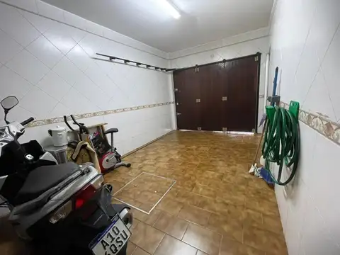 CASA EN VENTA iIDEAL 2 FAMILIAS LANUS OESTE.