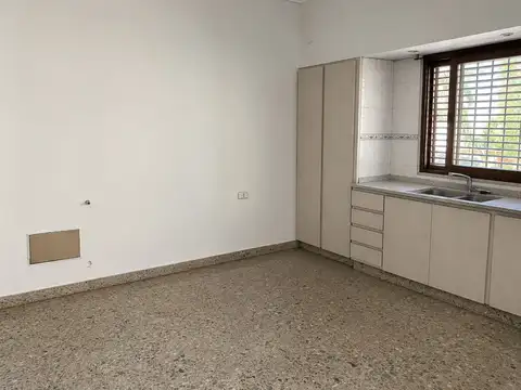 VENTA EN BLOCK (DEPOSITO-GALPON-VIVIENDA) QUILMES