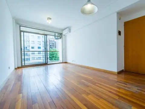 DEPARTAMENTO SEMI-PISO 2 AMBIENTES CON BALCON