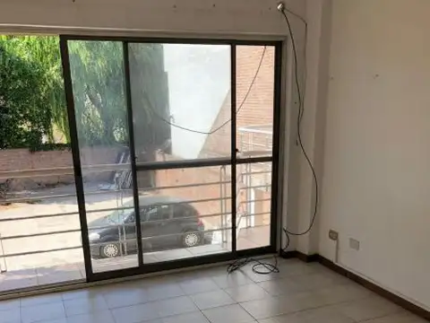 Avenida Ricardo Balbin 200