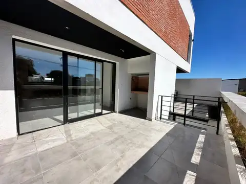 Depto Tipo Casa en Venta en San Jose, USD 135.000