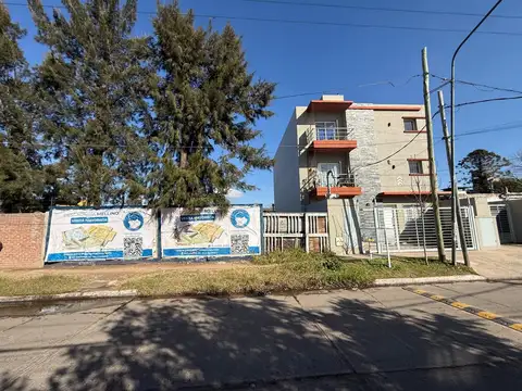Terreno zona Hurlingham con planos aprob desarrollo 7 Dptos 
