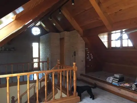 Casa 5 ambientes con 3 baños