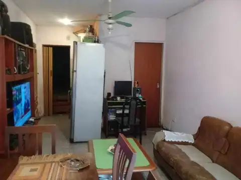 Depto Tipo Casa en Venta en Pompeya, USD 41.000