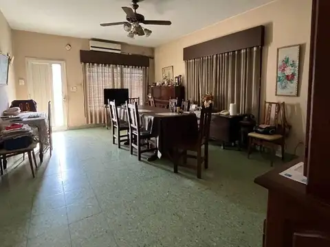 Casa en Venta en Castelar Norte, USD 105.000