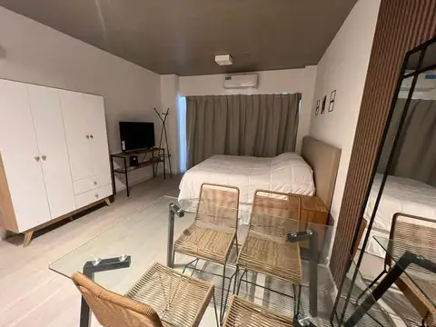 Juan Domingo Peron 4100, Piso 5